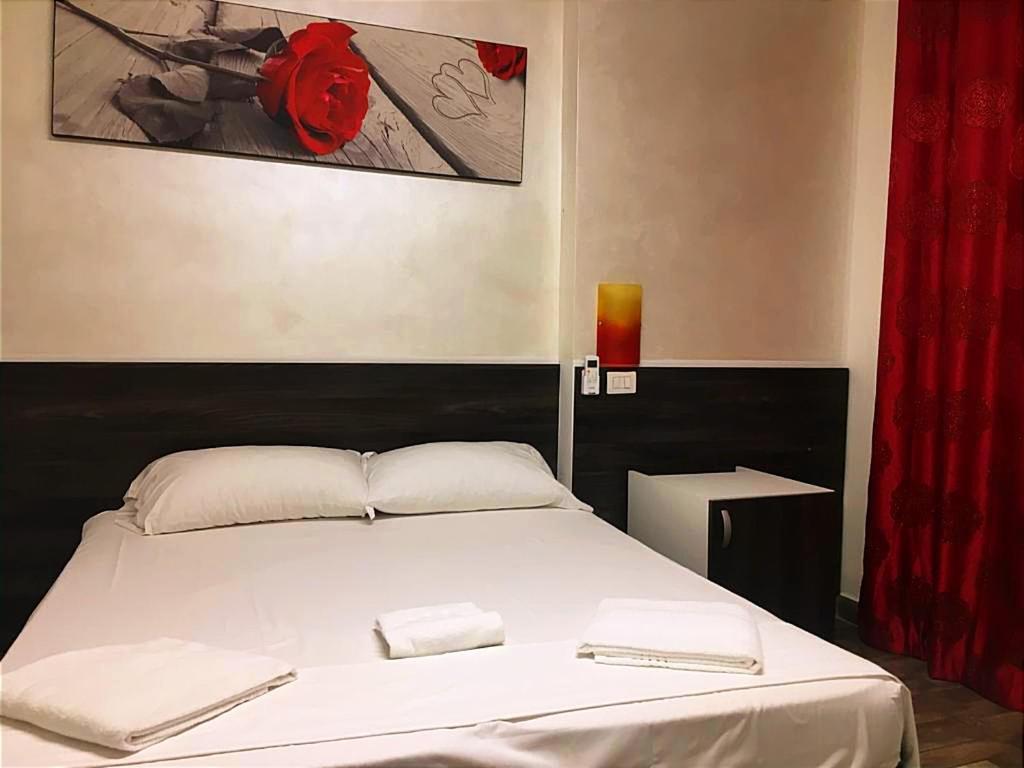 רומא Tiburtina Hotel Holiday מראה חיצוני תמונה
