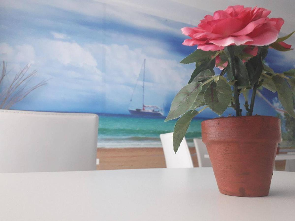 רומא Tiburtina Hotel Holiday מראה חיצוני תמונה